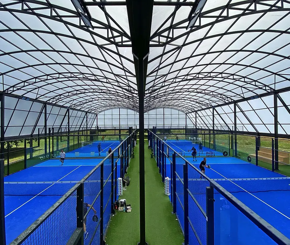 Gran club de pádel en Francia